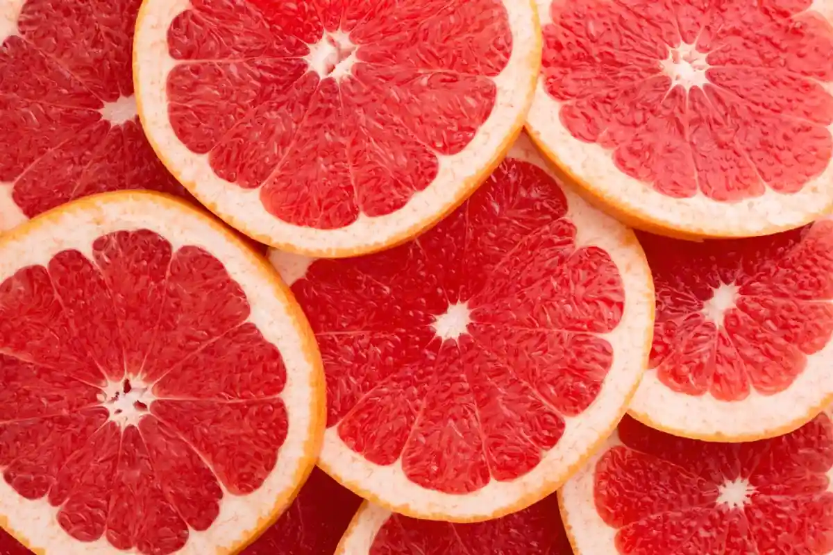 Продукты, которые укорят сжигание жира: грейпфрут. Фото: Shutterstock
