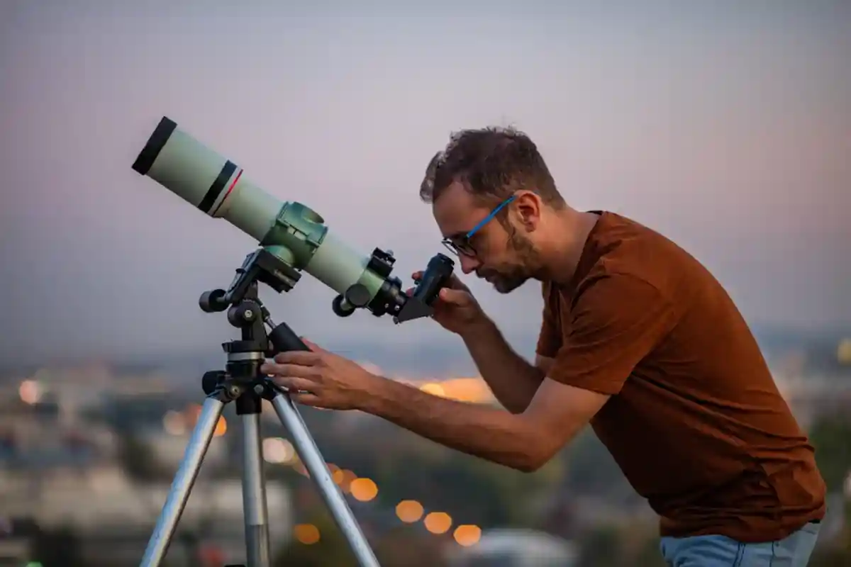 Астроном (Astronom). Фото: AstroStar / Shutterstock