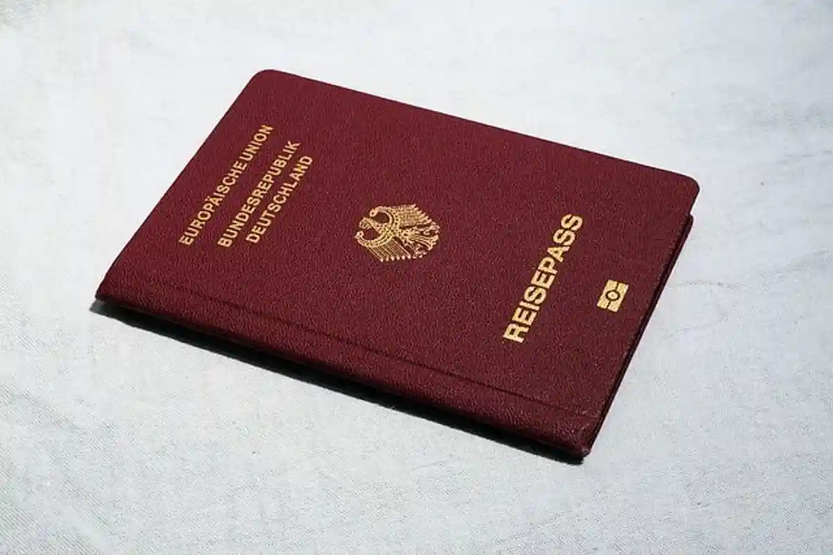 Ежегодно свыше 100 тыс. мигрантов получают немецкое гражданство фото 1