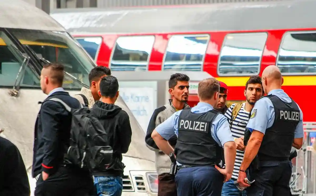 Германия намерена побить рекорд по депортации беженцев фото 1