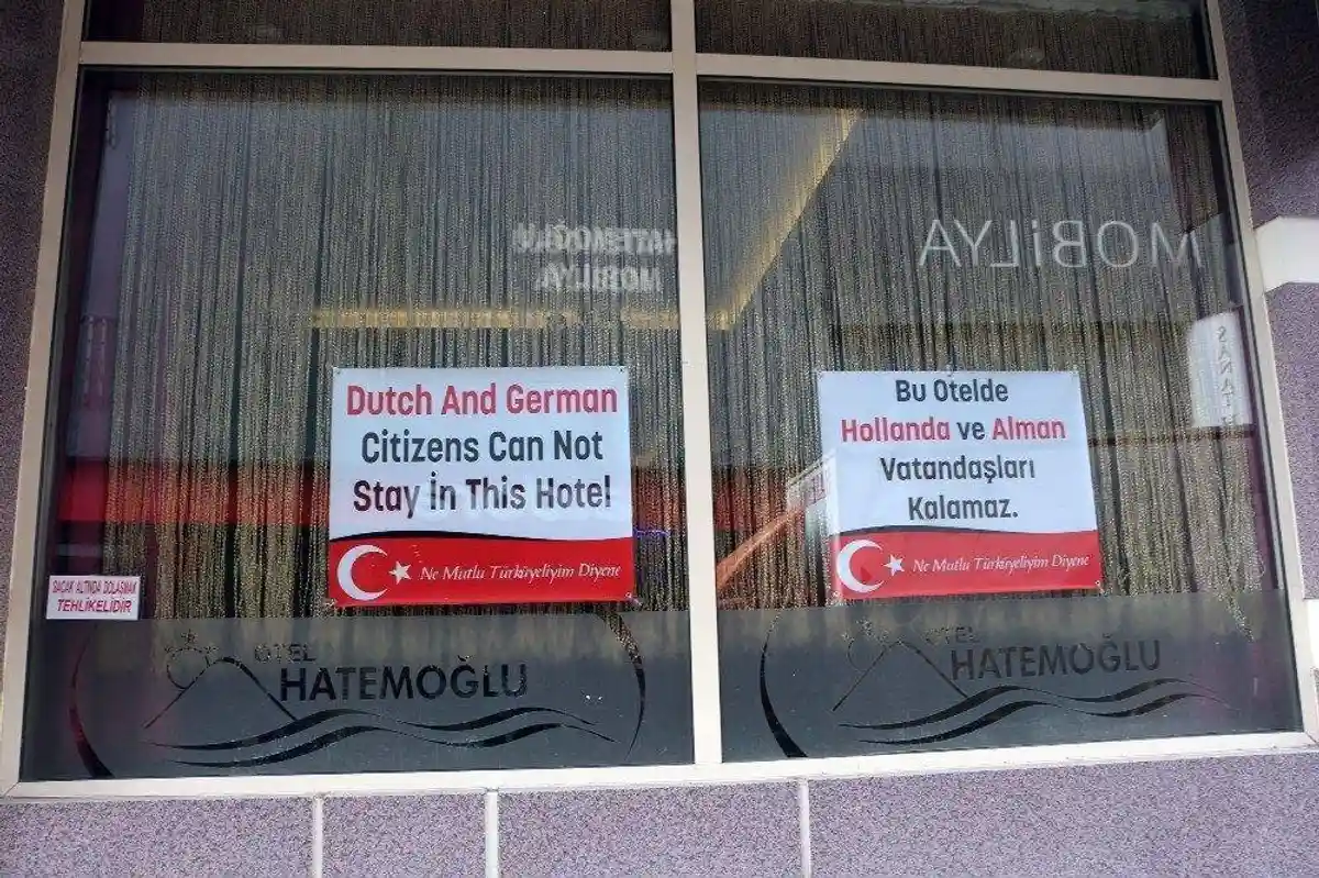 Курортная дипломатия: отель в Турции не принимает немецких туристов фото 1
