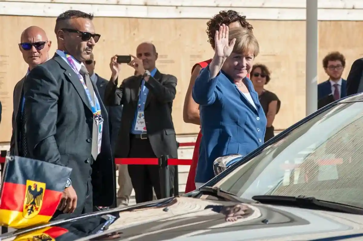 Меркель заинтересовалась интеграцией российских немцев фото 1