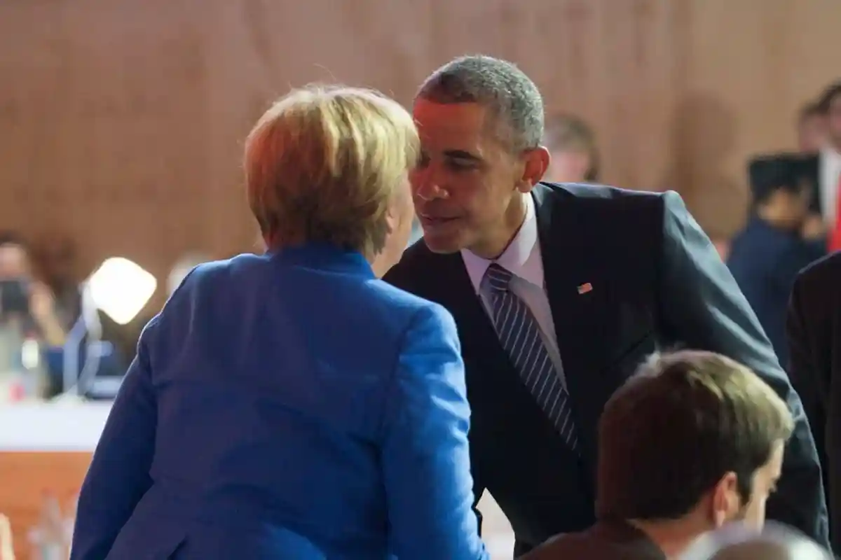 Обама выразил поддержку политике Меркель по вопросу беженцев фото 1