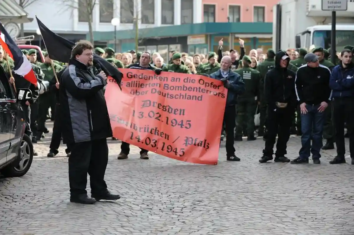 Семьи жертв неонацистов подали в суд на правительство Германии фото 1