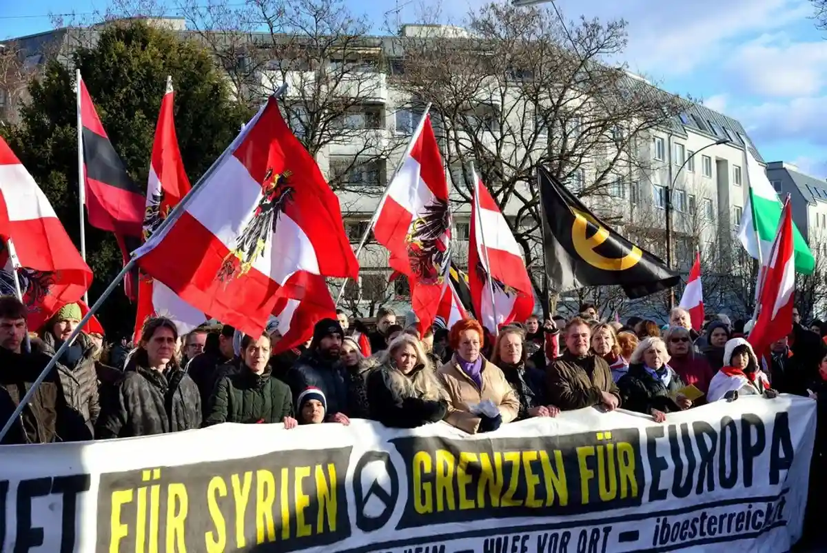 «Долой мигрантов!»: Австрия поддерживает Восточную Европу фото 1