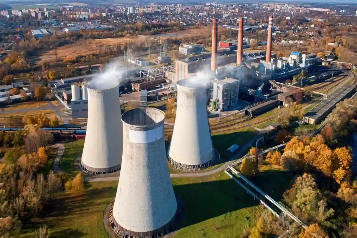 «Зеленые» поставили Меркель условие: закрыть угольные электростанции. Фото: Martin Mecnarowski / shutterstock.com