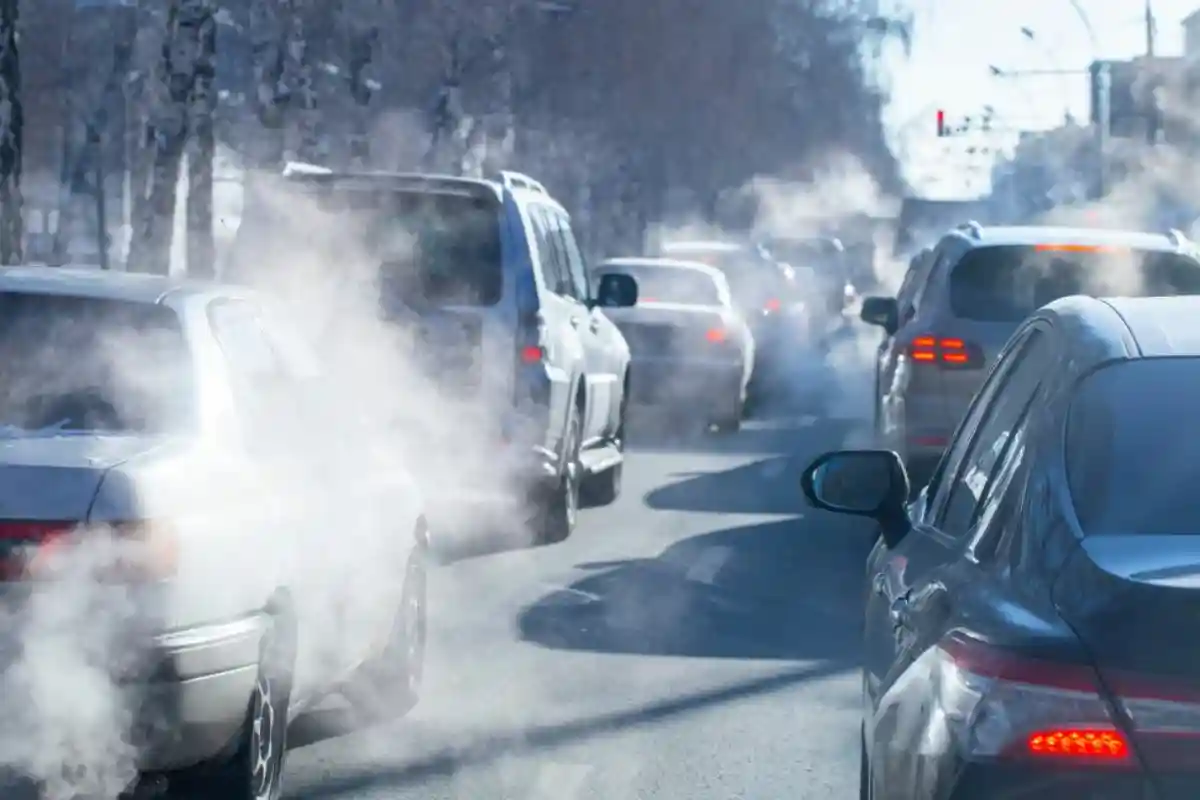От загрязнения воздуха ежегодно умирает 500 тыс. жителей Европы. Фото: NadyGinzburg / shutterstock.com