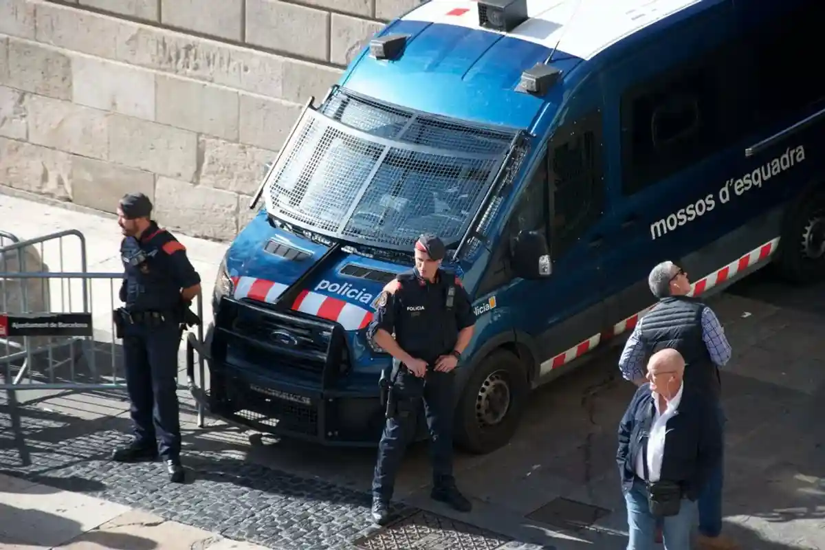 Экс-глава Каталонии отказался дать показания в испанском суде фото 1