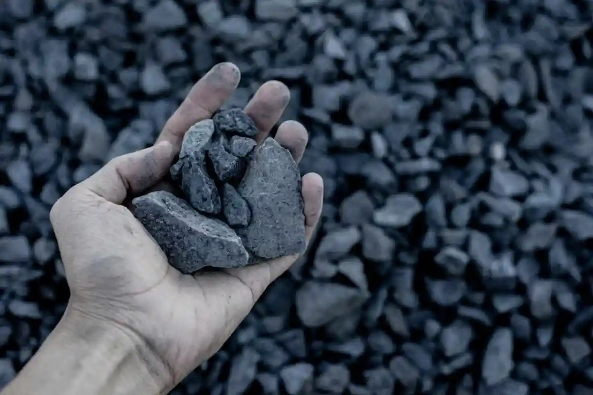 76 % немцев поддерживают отказ от использования угля. Фото: kheartmanee thongyot / shutterstock.com