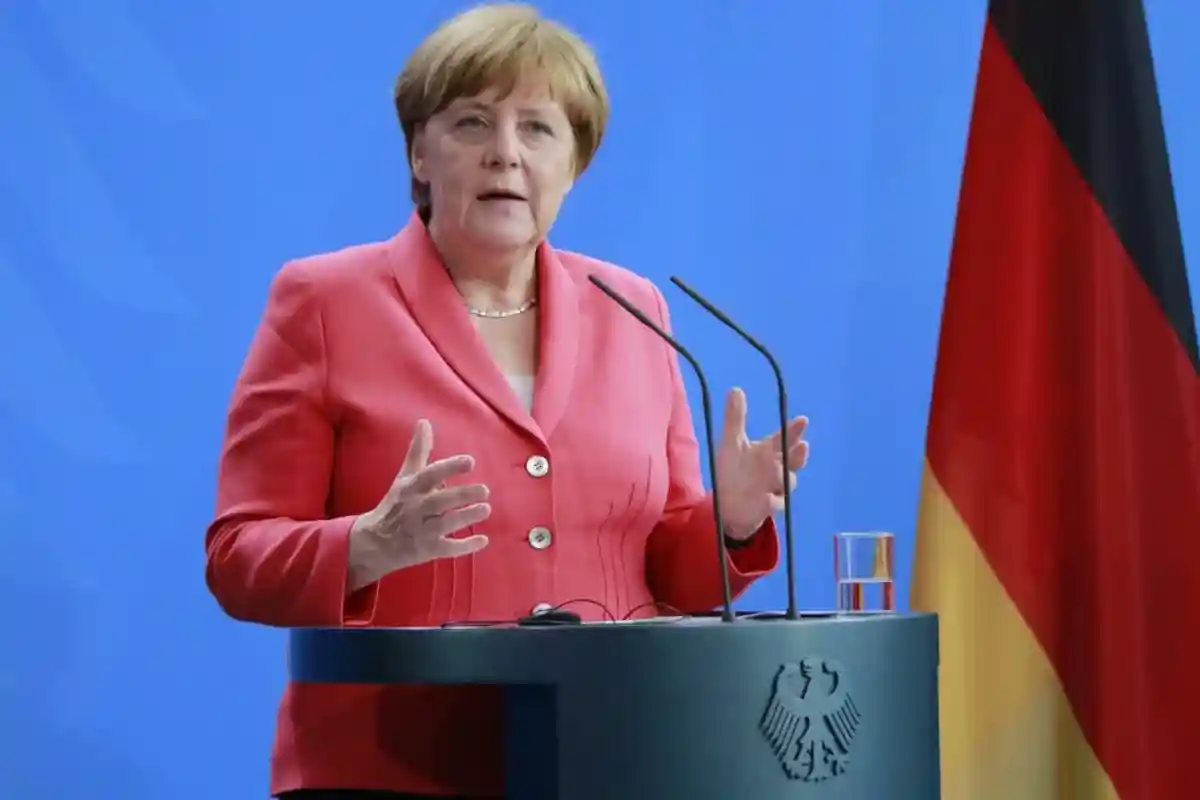 Меркель призвала принять меры