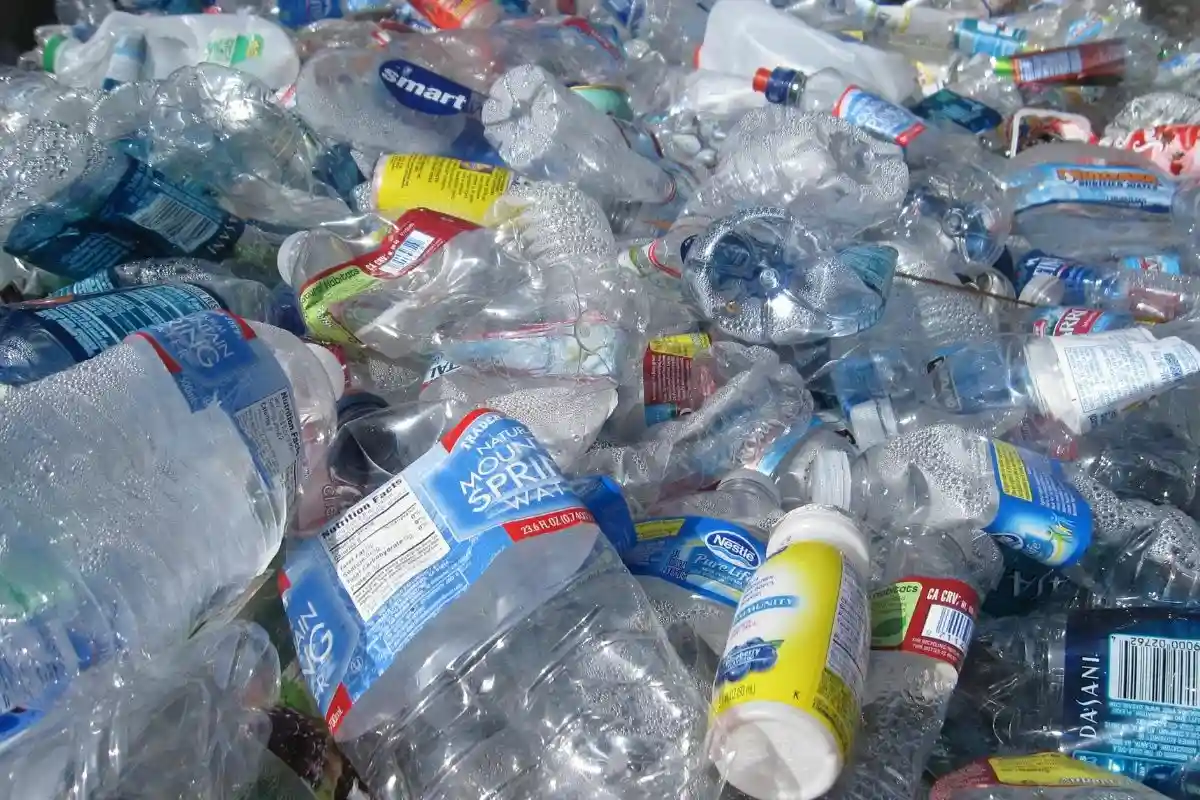 К 2030 году вся пластиковая упаковка на рынке ЕС должна быть перерабатываемой. Фото: tanvi sharma / unsplash.com