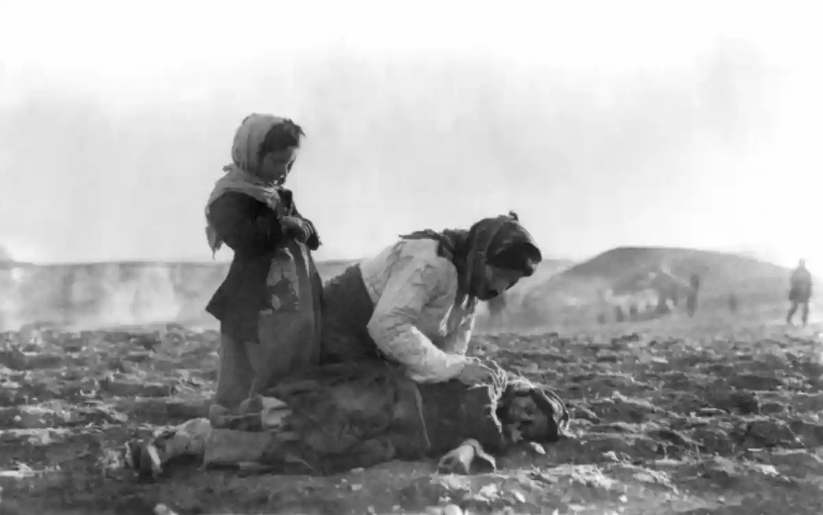 Парламент Нидерландов признал геноцидом убийства армян в 1915 году фото 1