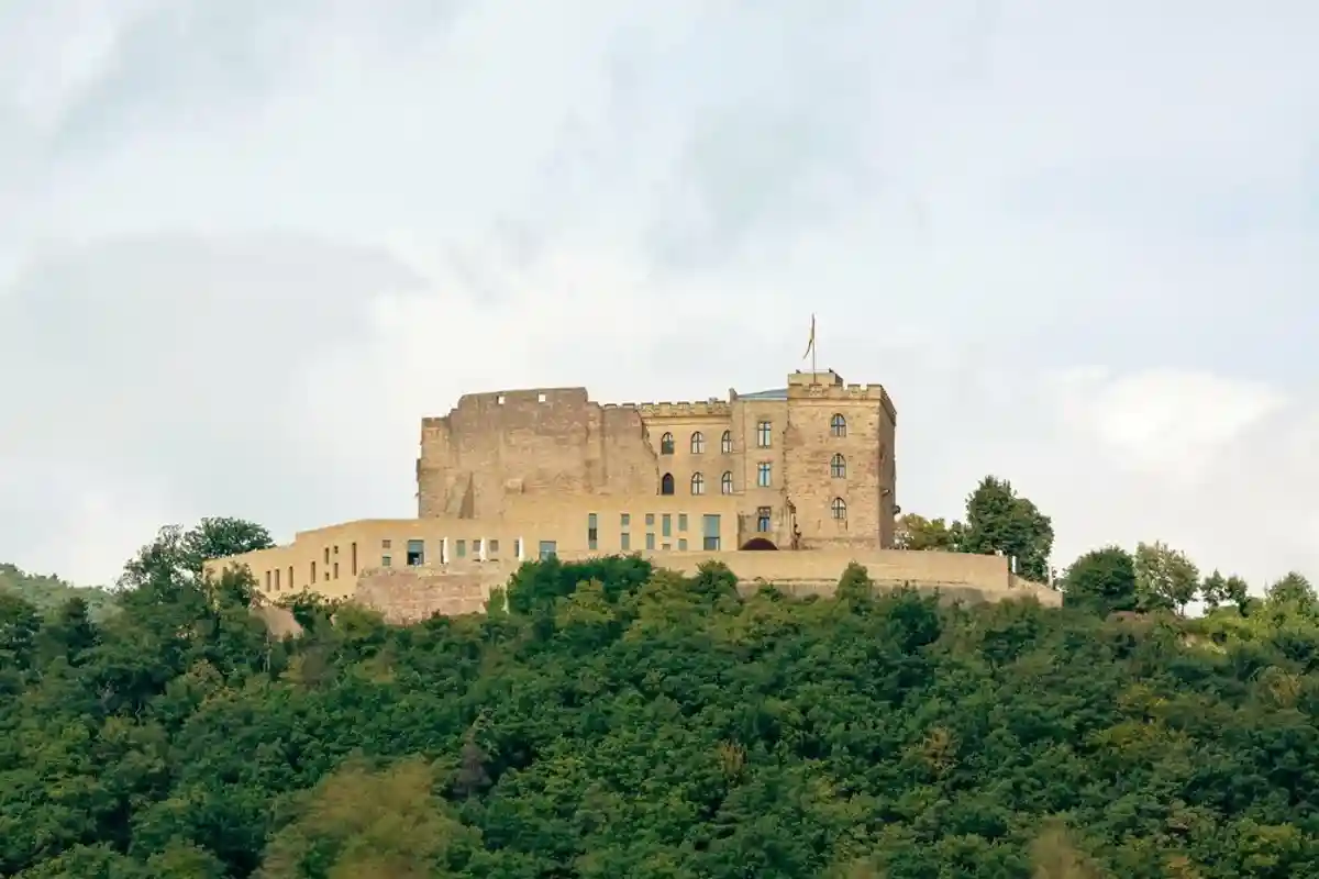 Хамбахский замок