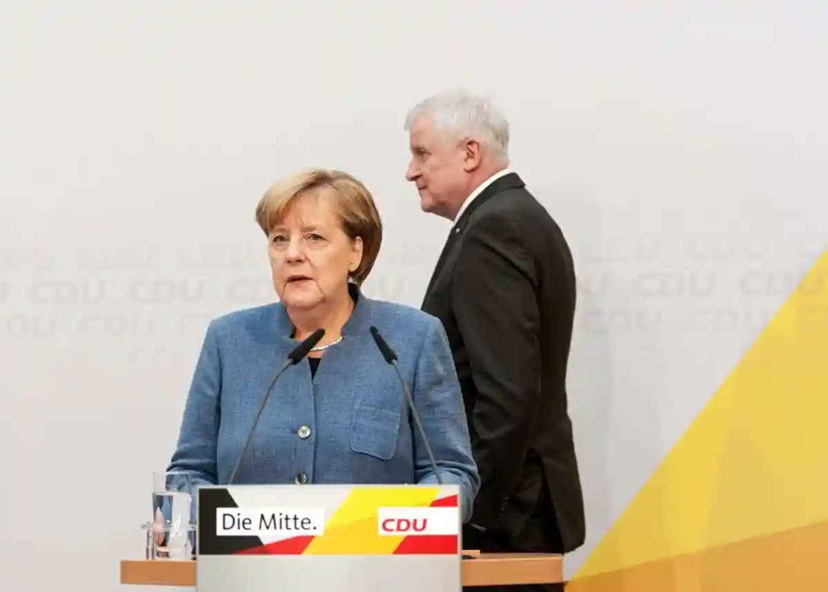 Меркель и Зеехофер