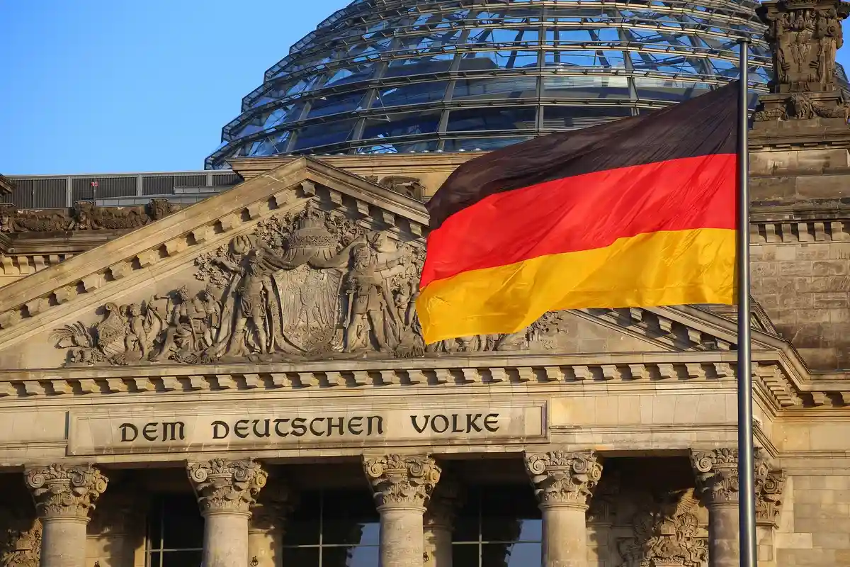 Правительство в Германии. Фото: DFree / shutterstock.com