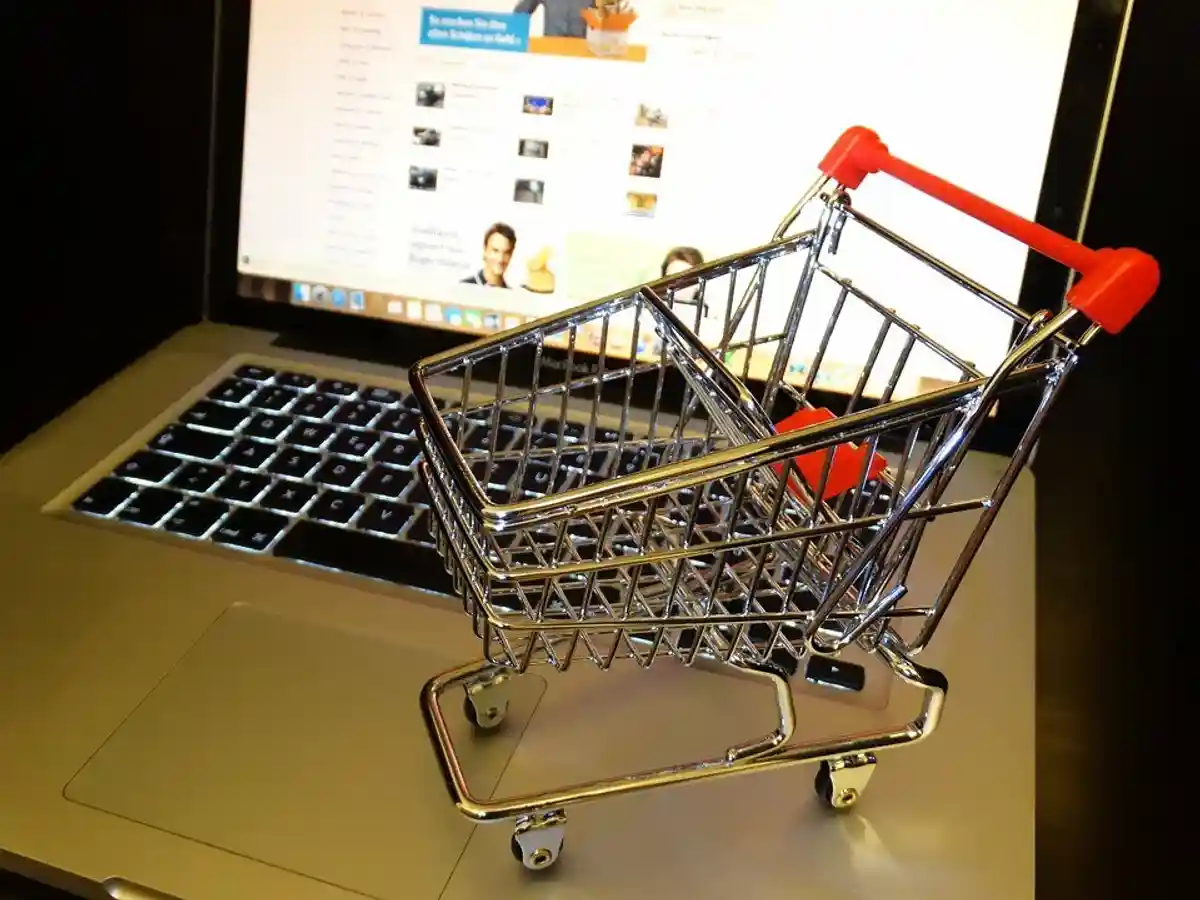 Европарламент упростит онлайн-шоппинг