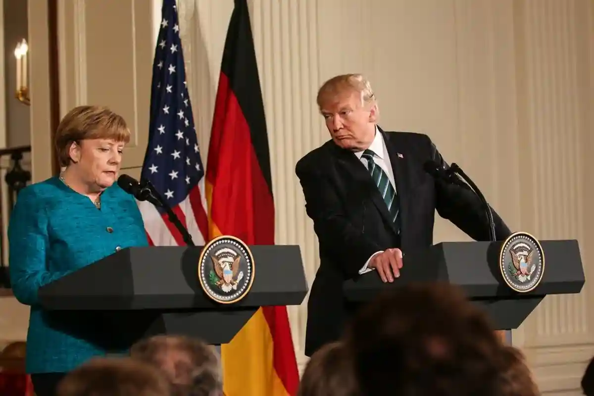 Трамп критикует Меркель