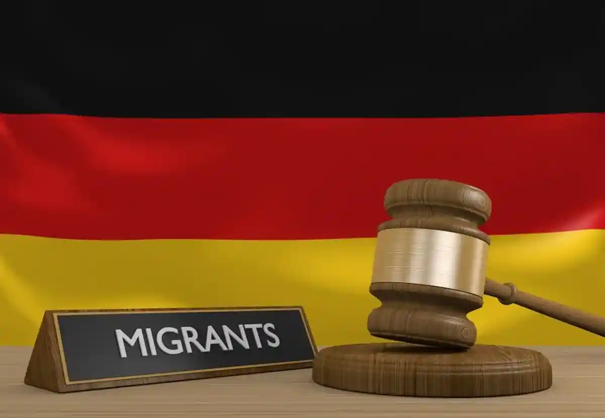 Немцы против депортации мигрантов. Фото: David Carillet / shutterstock.com