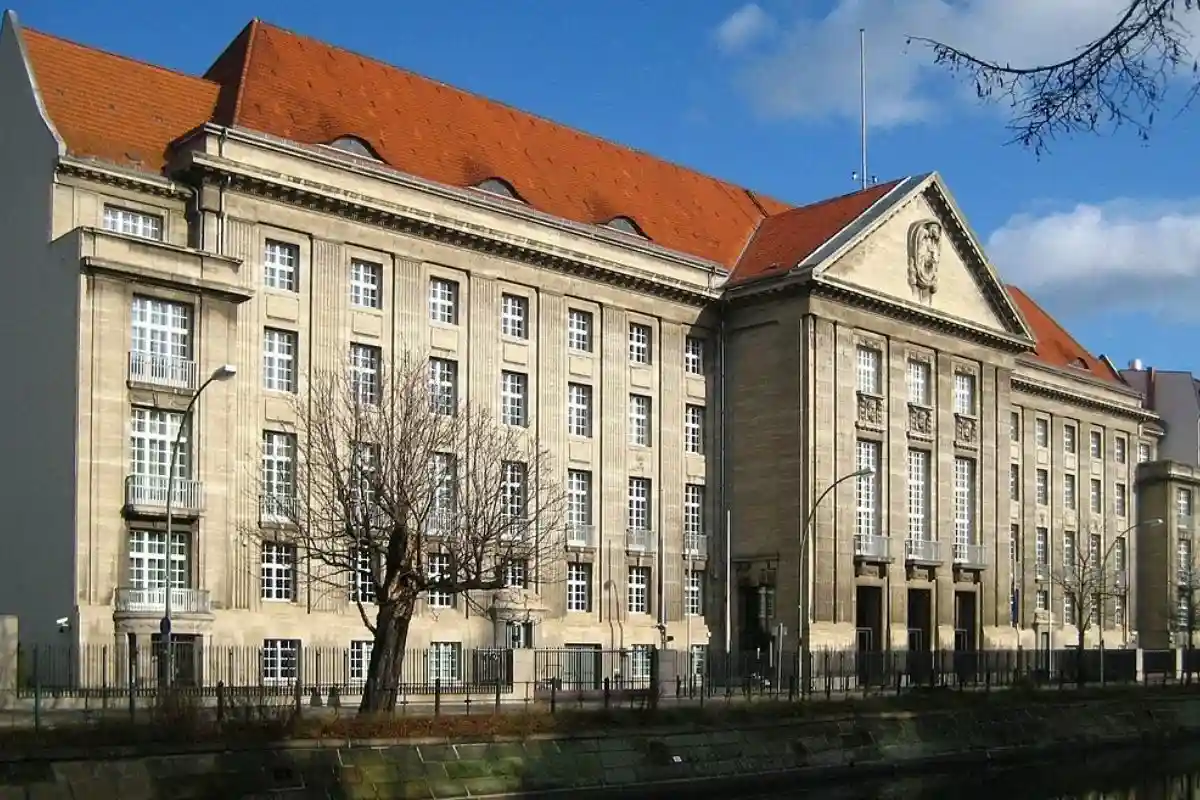 Штаб-квартира BMVg в Берлине. Фото: Jörg Zägel / wikipedia.org
