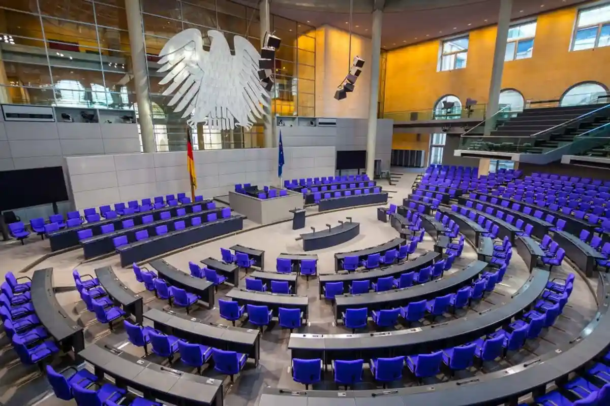Прогульщики: что грозит депутатам Бундестага, не посещающим пленарные заседания? фото 1