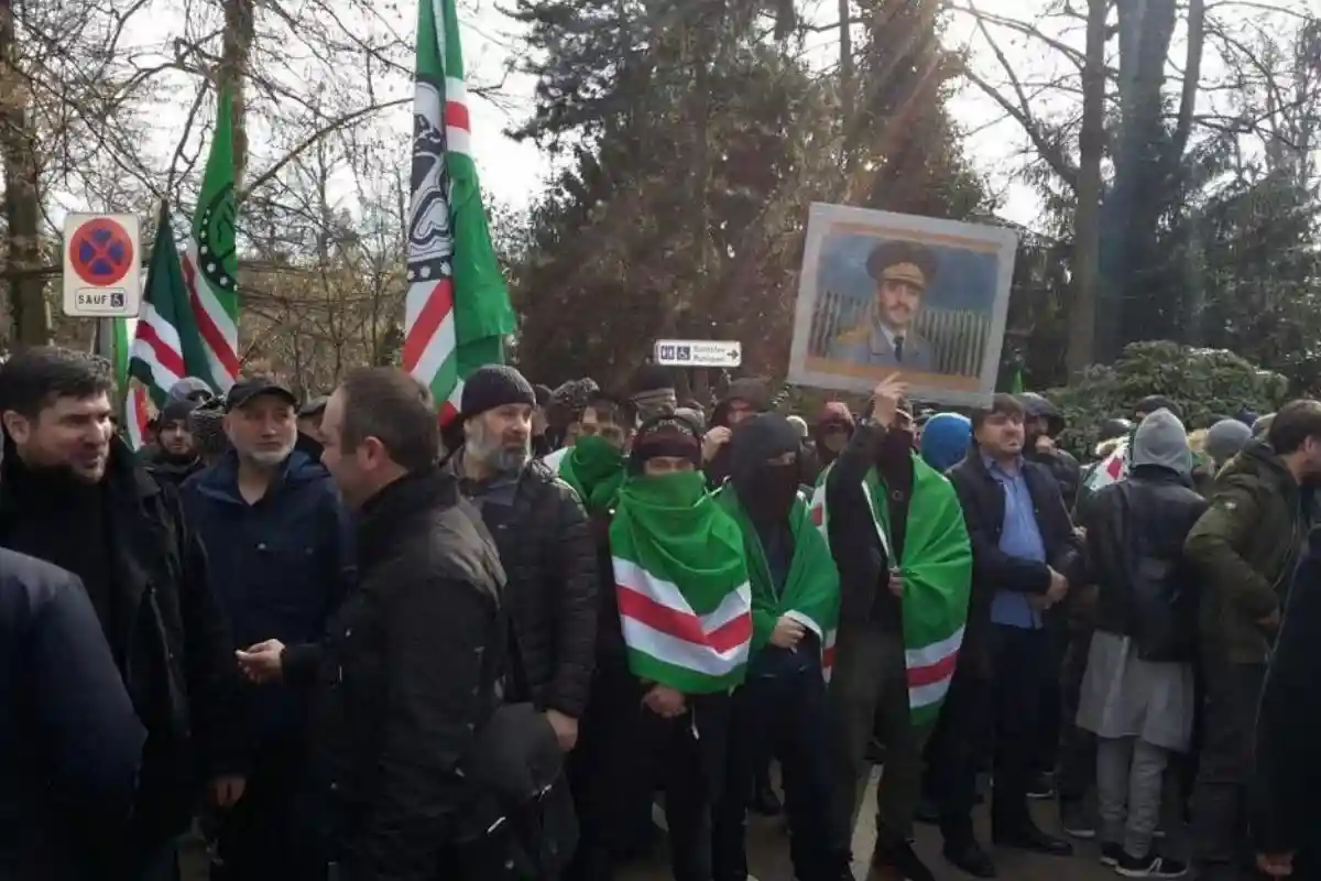 Митинг в Страсбурге 23 февраля 2017 года в память депортации чеченцев и ингушей. Фото: wikipedia.org