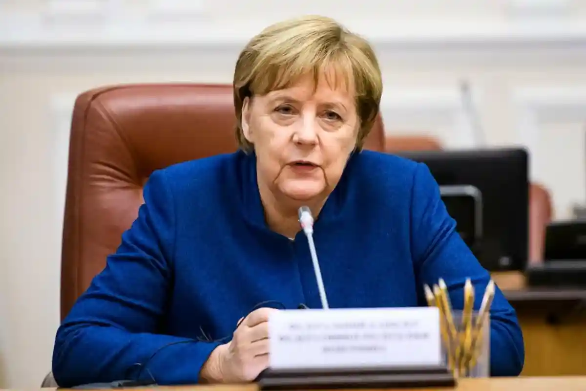 Меркель в Кемнице: «Правительство допускало ошибки во время миграционного кризиса» фото 1