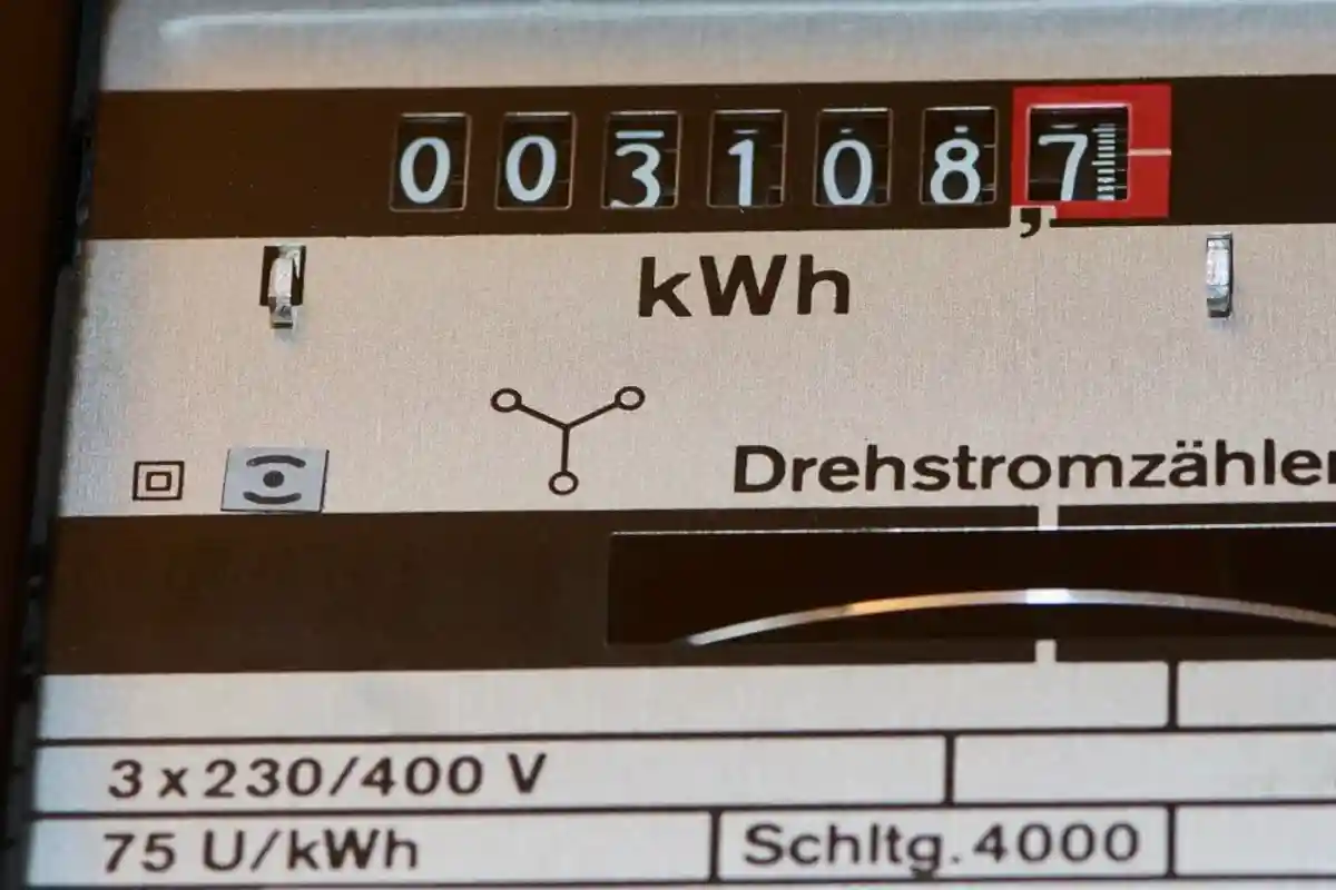 Все больше немцев отключают от электроэнергии за долги по оплате фото 1