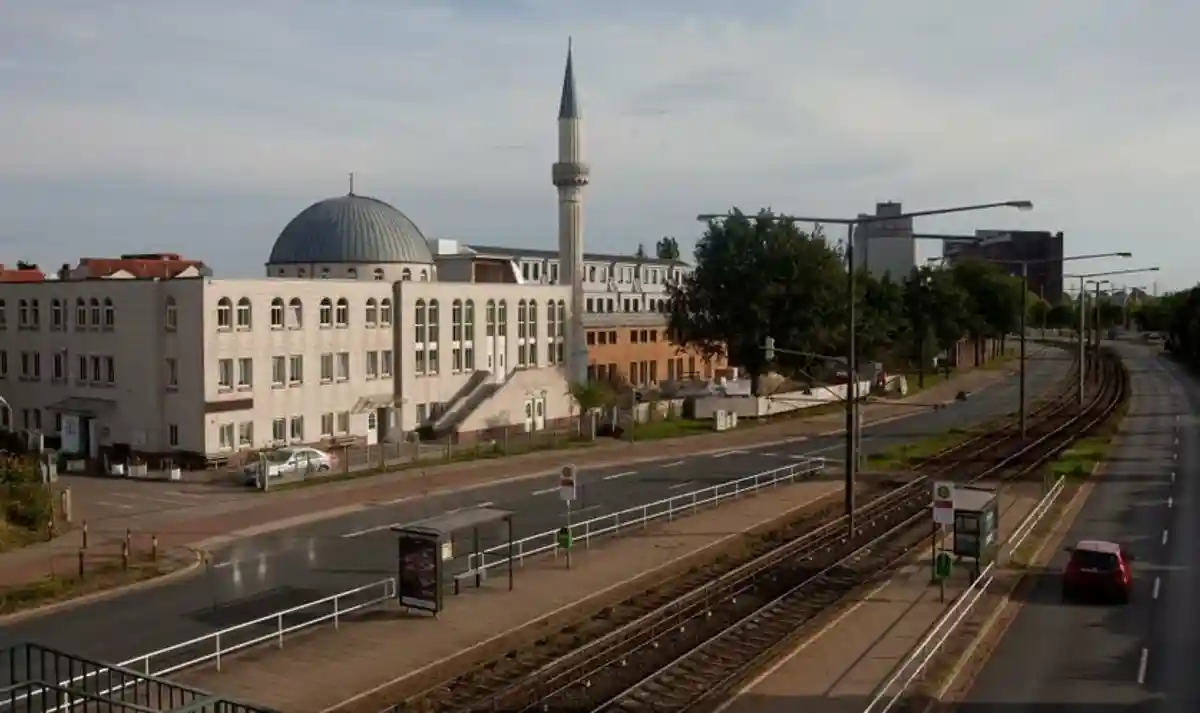 Родители немецкого школьника заплатили за то, что не разрешили ему пойти в мечеть фото 1