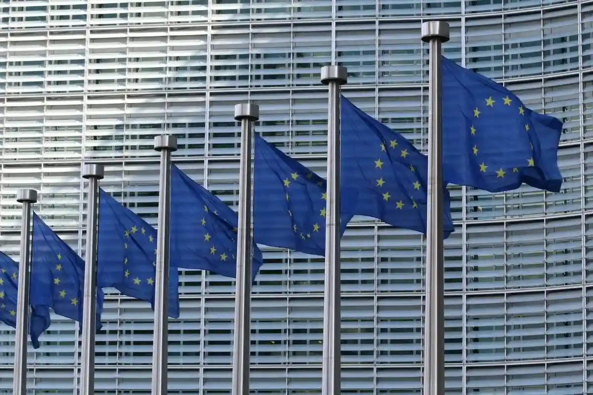 Флаги ЕС. Фото: Guillaume Périgois / unsplash.com