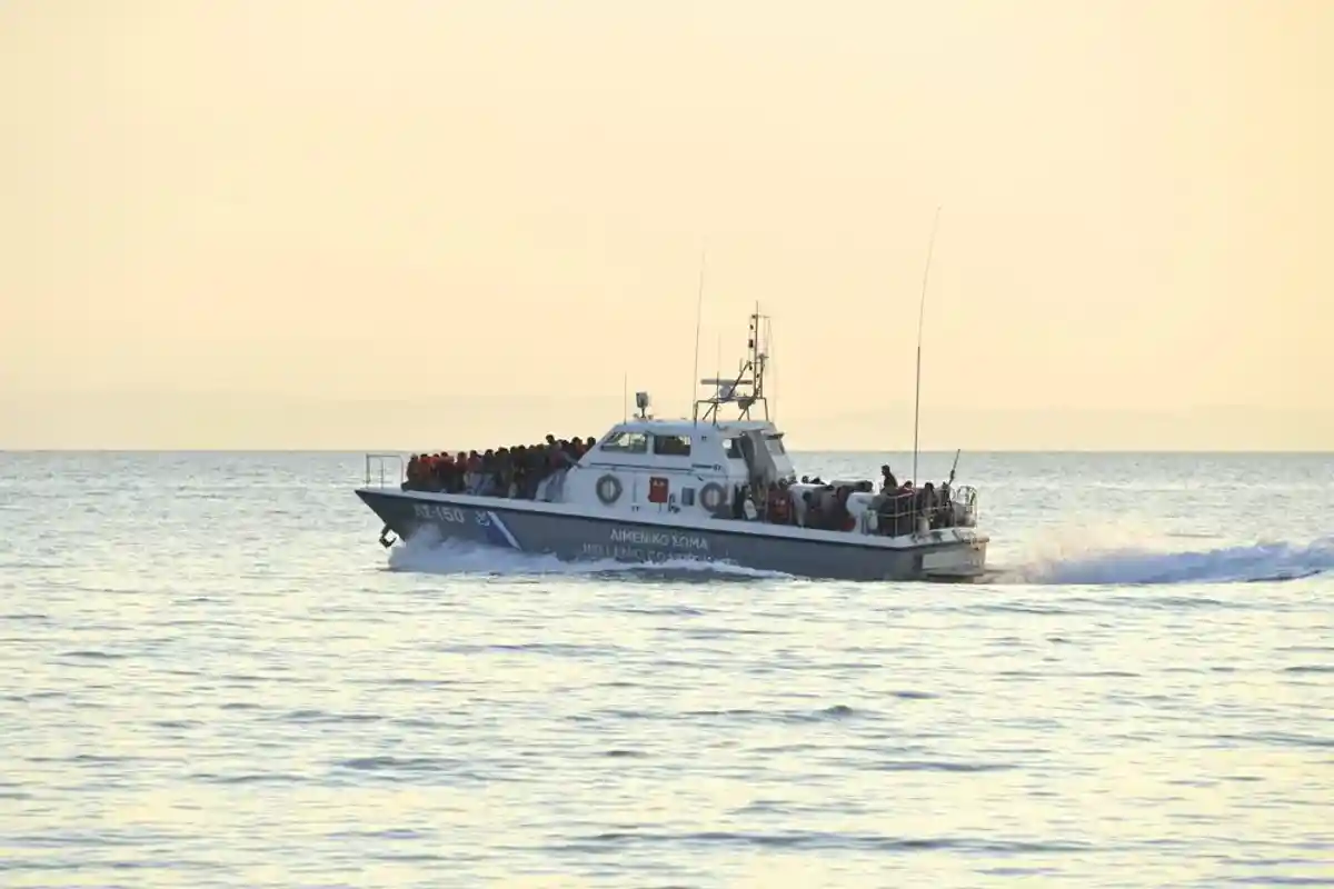 Немецкие спасатели назвали корабль в честь утонувшего сирийского мальчика фото 1