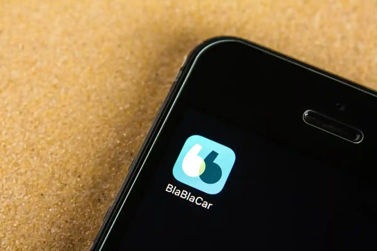 Покупать билеты на BlaBlaBus можно будет через мобильное приложение. Фото: Droidfoto / Shutterstock.com