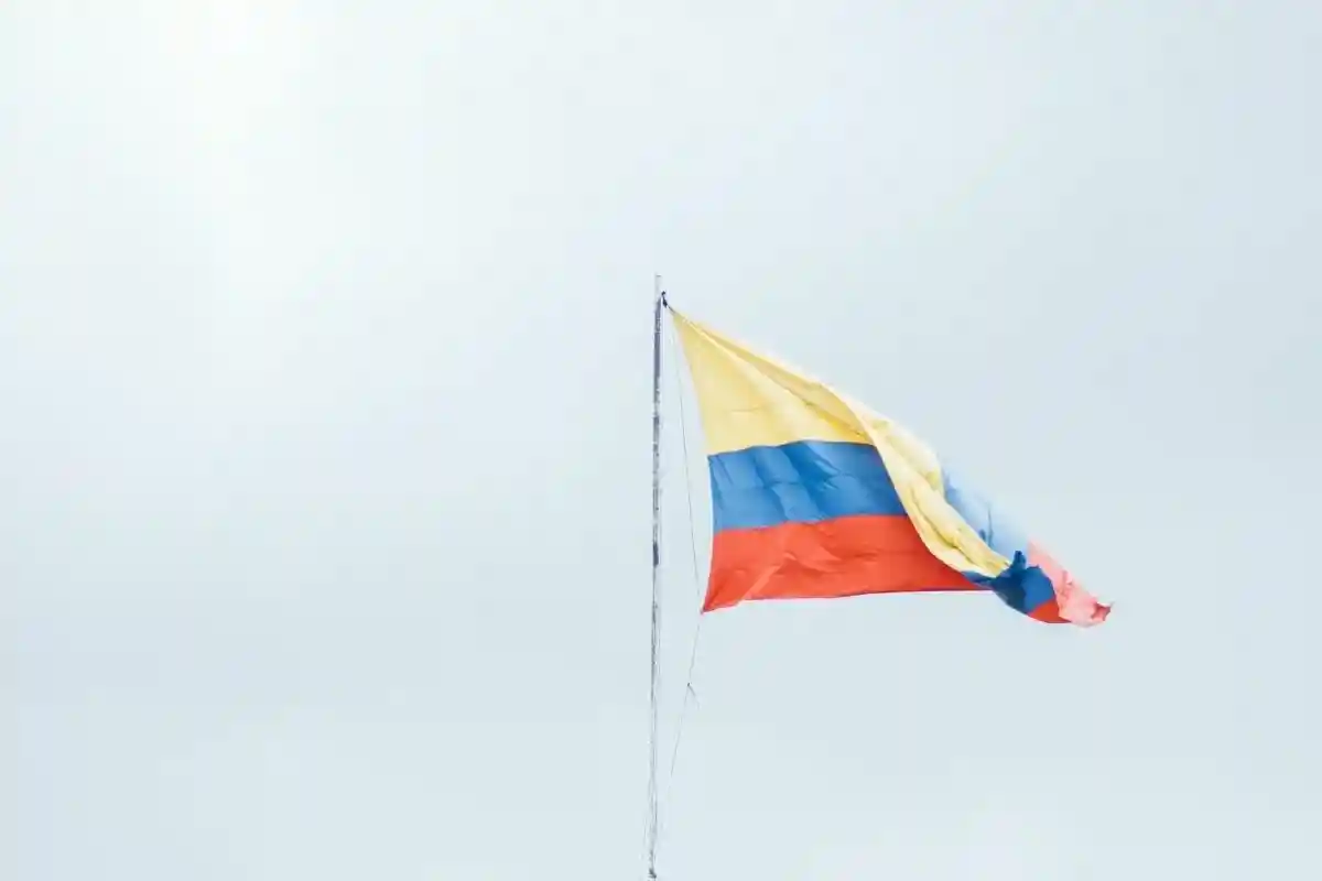 Флаг Венесуэлы. Фото: Kobby Mendez / unsplash.com