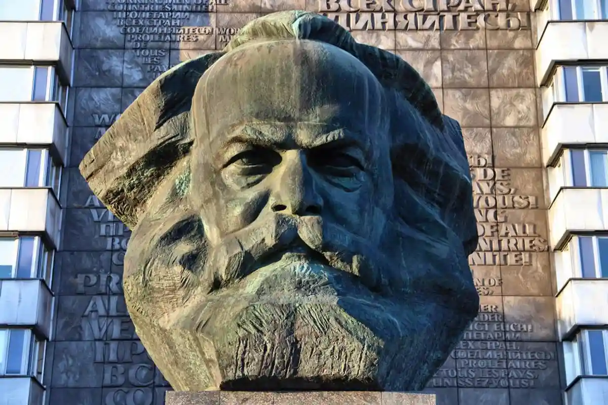 Памятник Карлу Марксу. Фото: shutterstock.com