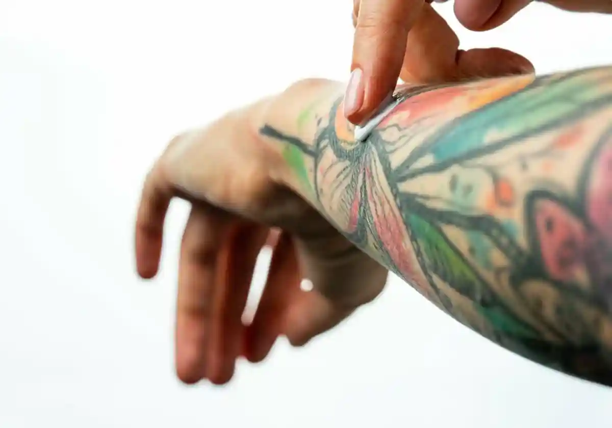 Немецкая компания выпустила первый в мире крем для татуировок