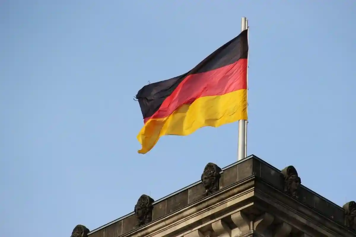 Немецкий флаг. Фото: Claudio Mota / pexels.com
