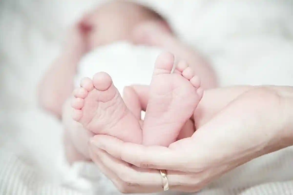 Рождение ребенка. Фото: Rene Asmussen / pexels.com