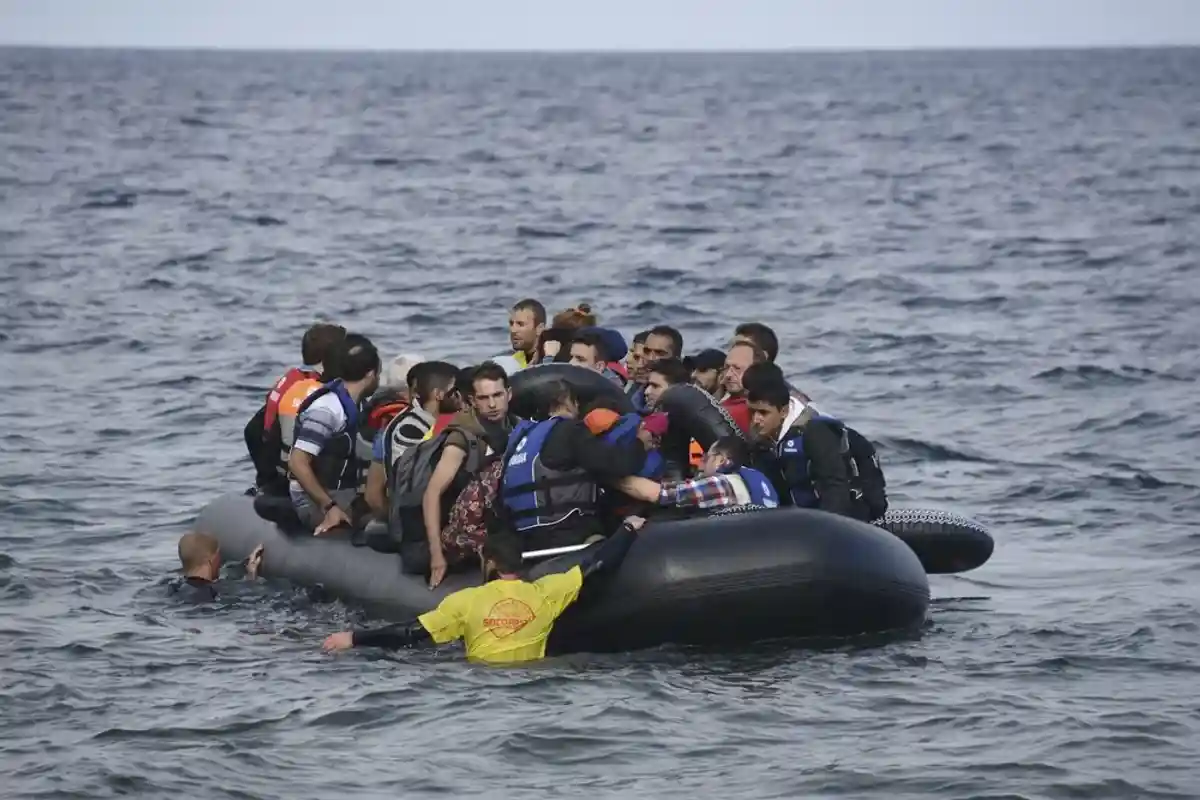 беженцы на лодке