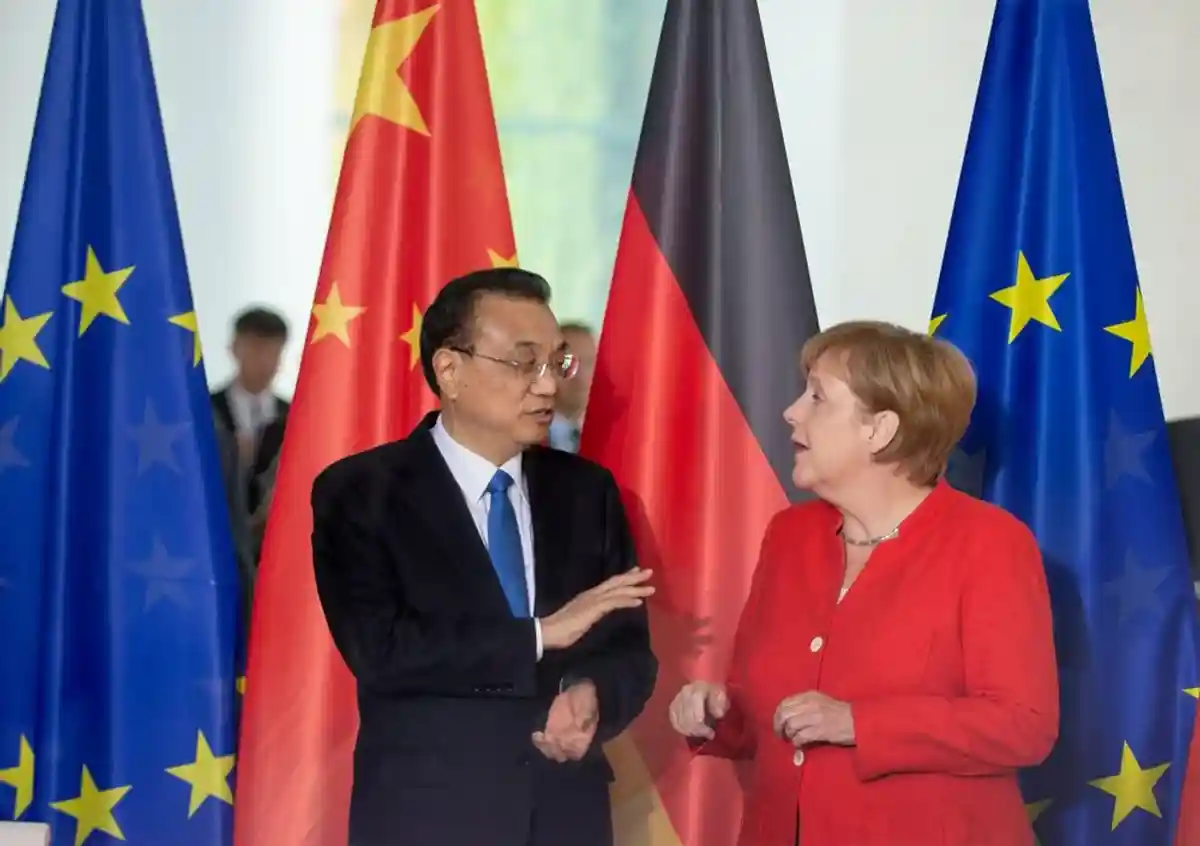 Меркель встречается с представителем Китая в Берлине