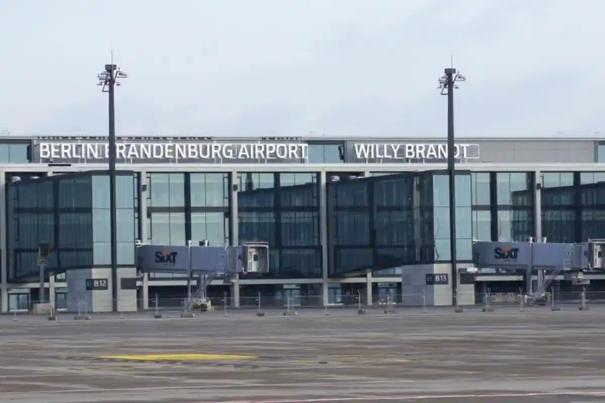 аэропорт Берлин-Бранденбург