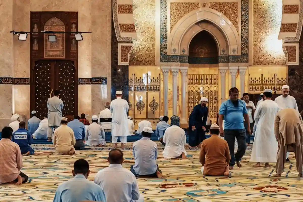 Мусульмане молятся. Фото: Rumman Amin / unsplash.com