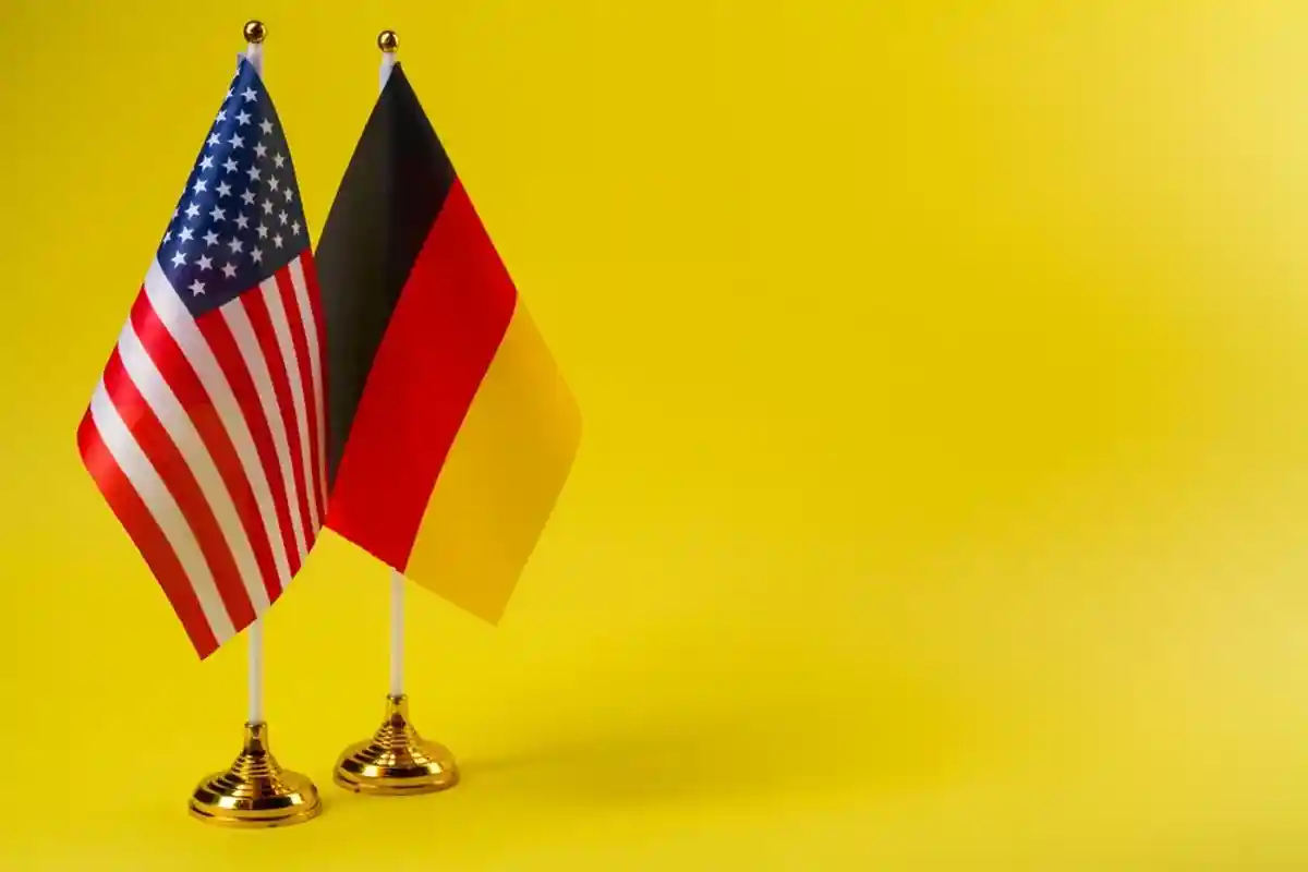 Флаги Германии и США