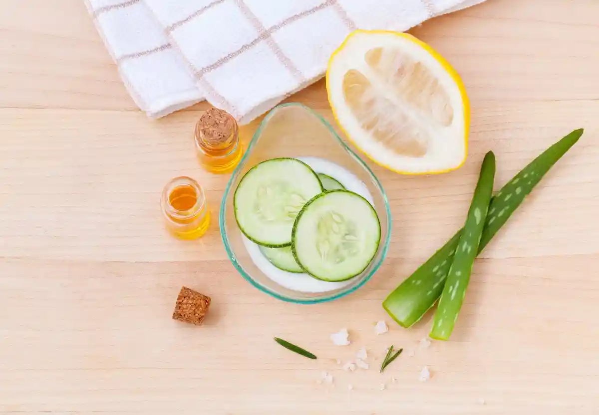 cucumber, aloe and lemon for face mask