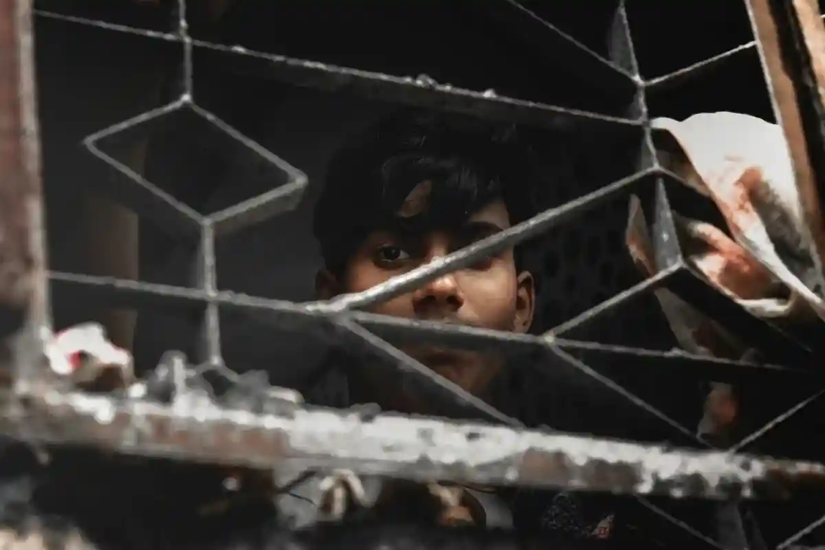 Депортация мигрантов-преступников. Фото: Ehteshamul Haque Adit / unsplash.com