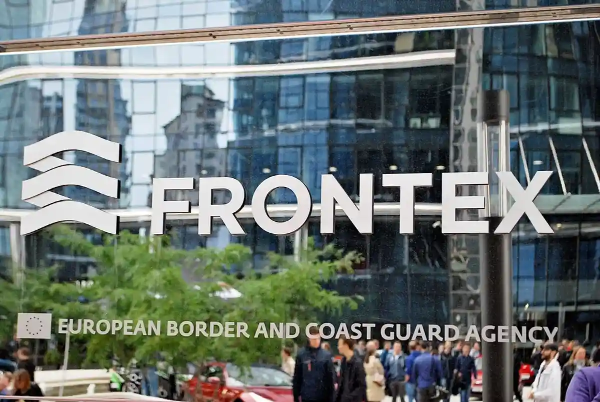 Frontex регистрирует рекордный всплеск незаконной миграции фото