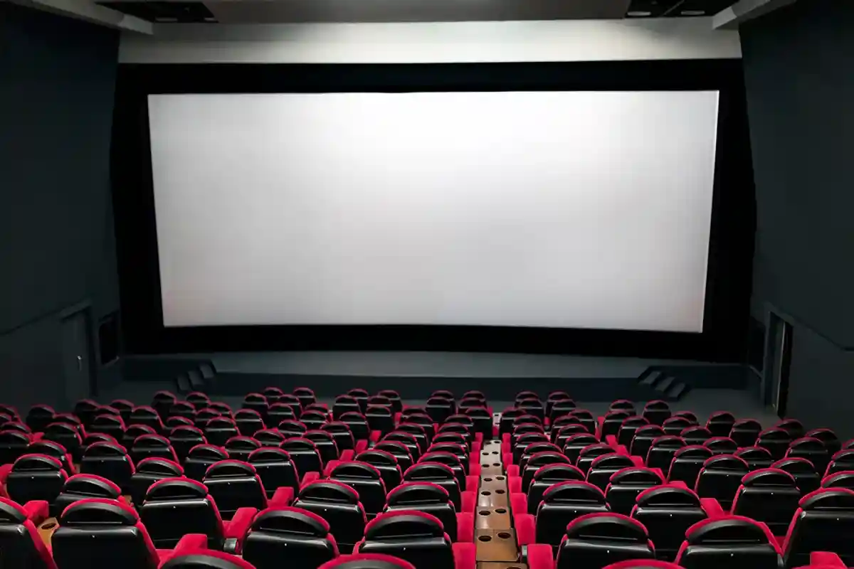 Пустые кинотеатры наполняться зрителями фото