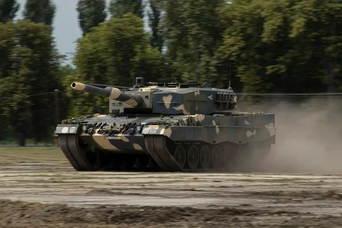 Леопарды перевооружают вооруженные силы Венгрии фото