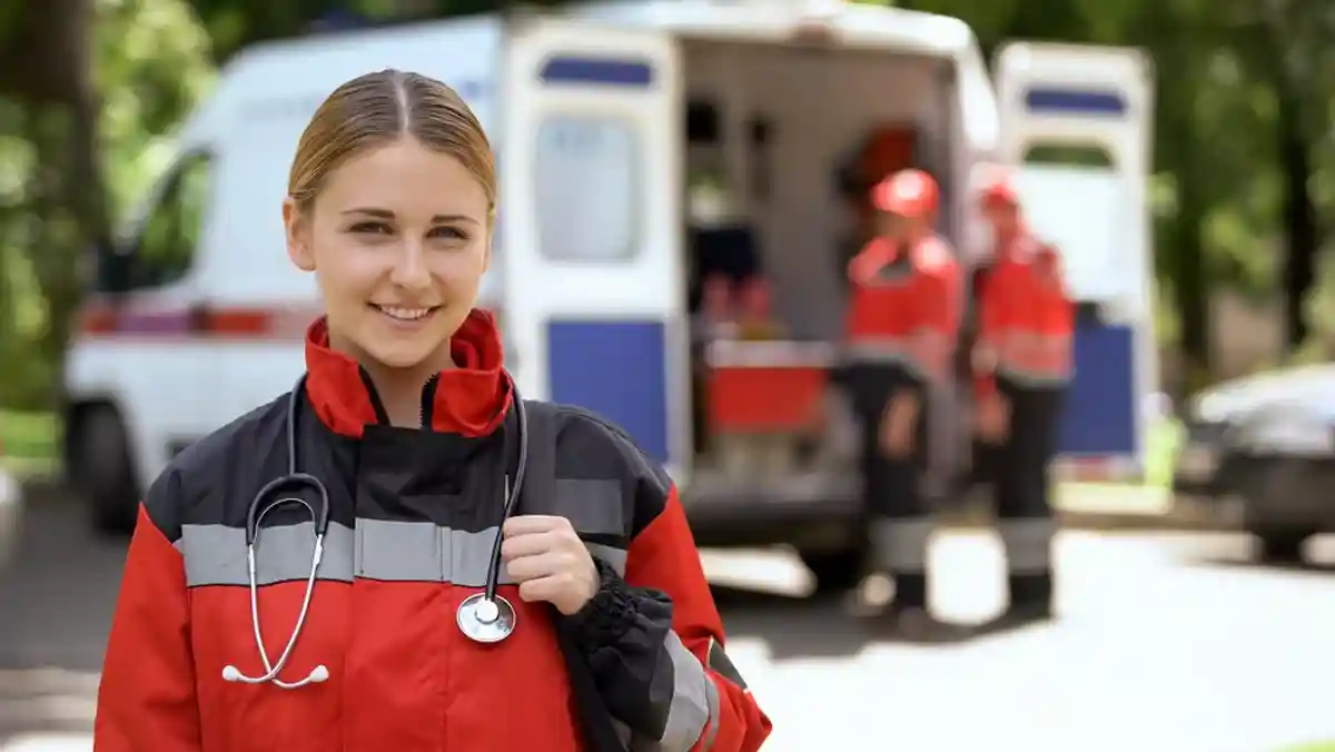 Сколько получает санитар скорой помощи в Германии