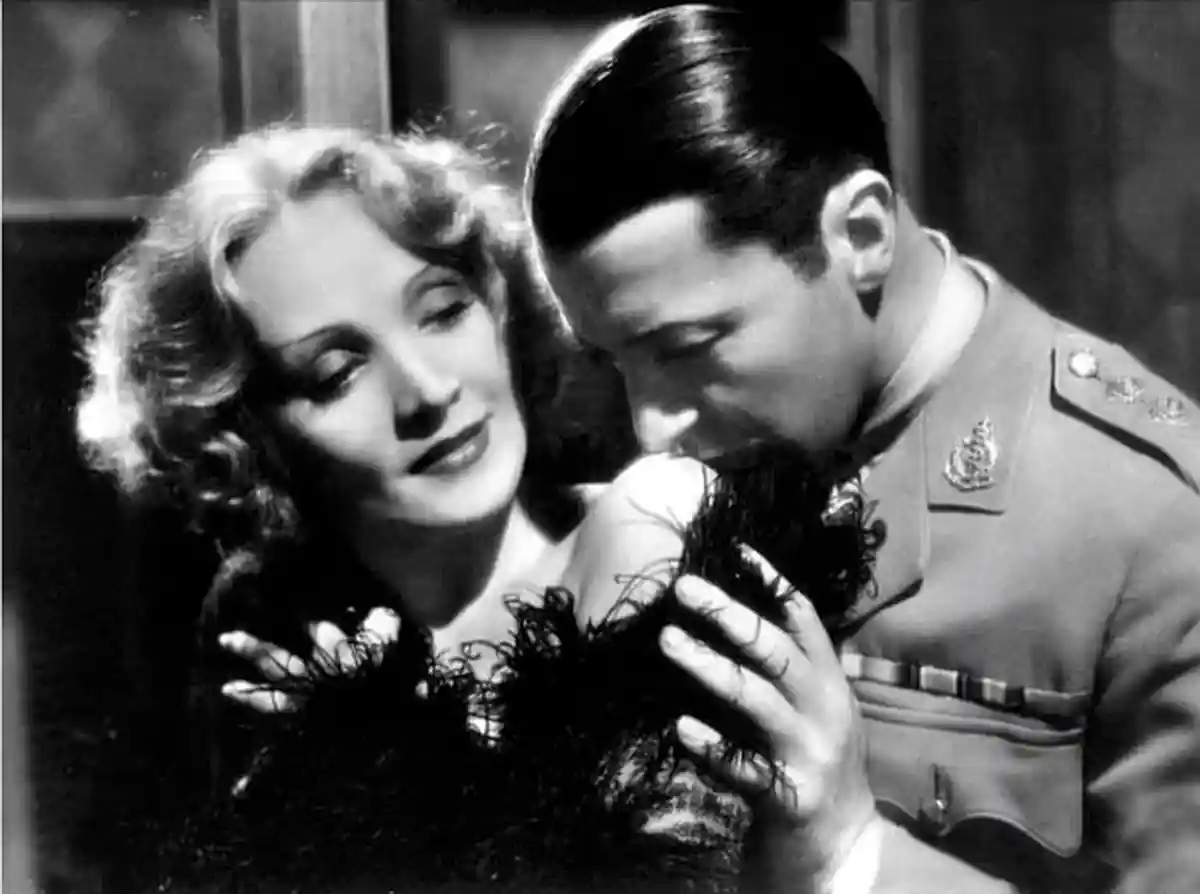 Marlene Dietrich - королева кинематографа и антифашист 
