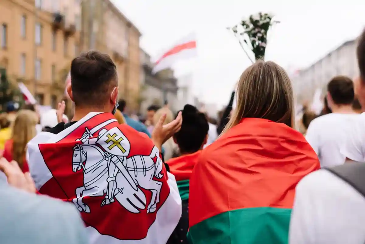 Из-за протестов и фальсификаций, президента Беларуси считают не легитимным фото