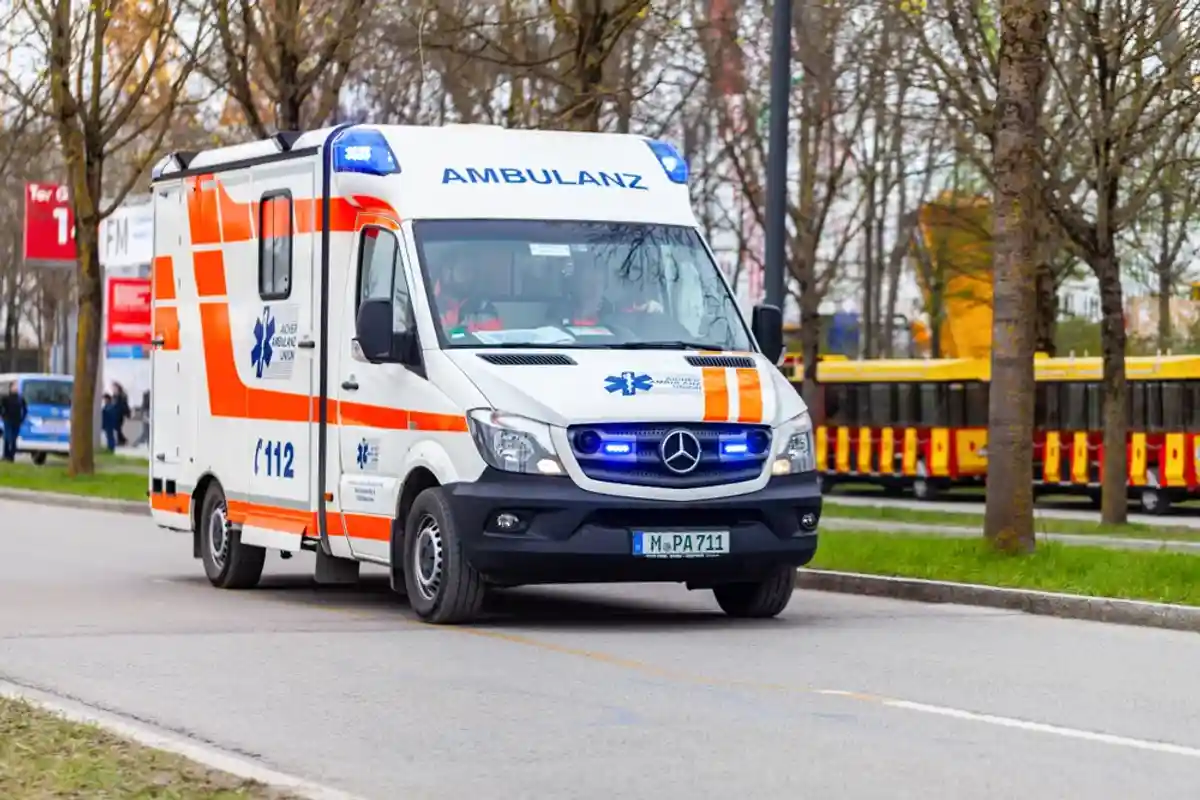 машина экстренной медицинской помощи в Германии фото